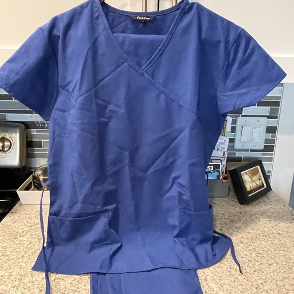 Super Cute Blue Scrubs - Picture 1 of 2